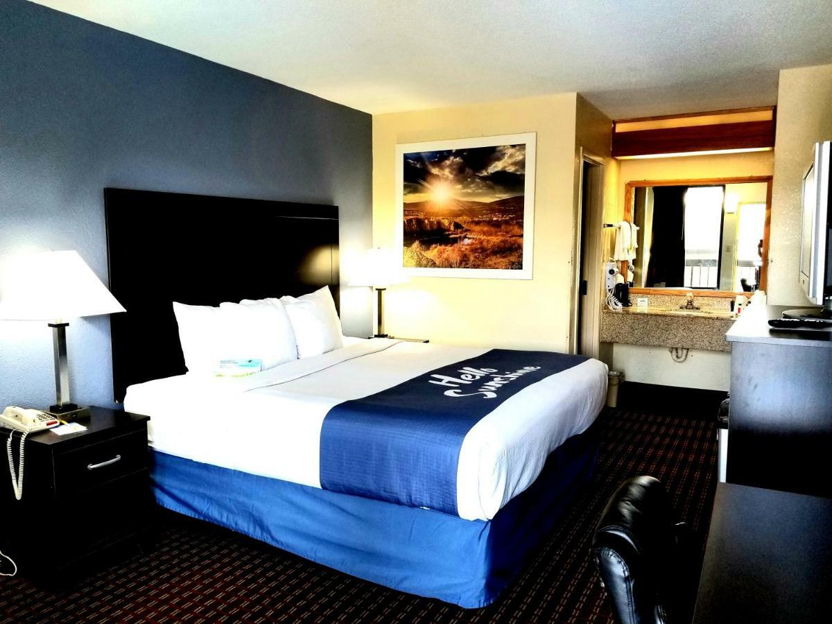 Days Inn By Wyndham Easley West Of Greenville/Clemson Area Luaran gambar